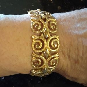 Beautiful Gold Scrolled Bracelet